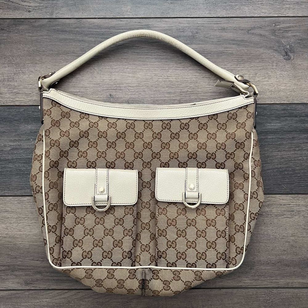 Beautiful Classic Style Authentic Gucci Shoulder Bag